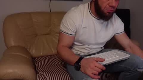 Snapshot of tommy_burnzzz chatting on 12-20-24, 02:41 tommy burnzzz online show from 12-20-24, 02:41