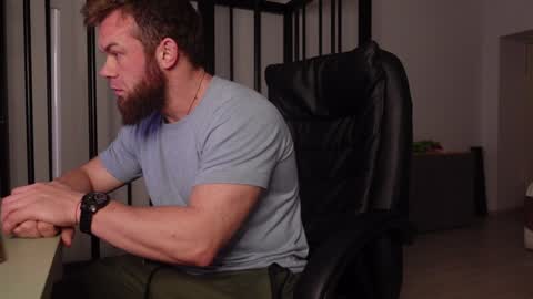 Snapshot of tommy_burnzzz chatting on 01-08-25, 02:46 tommy burnzzz online show from 01-08-25, 02:46