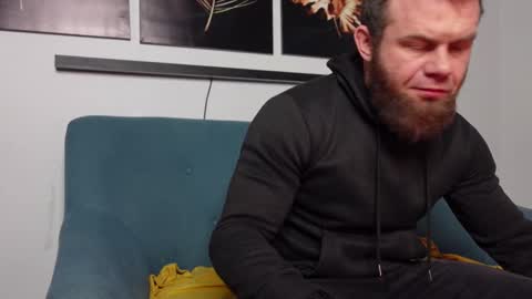 Snapshot of tommy_burnzzz chatting on 02-14-25, 03:11 tommy burnzzz online show from 02-14-25, 03:11