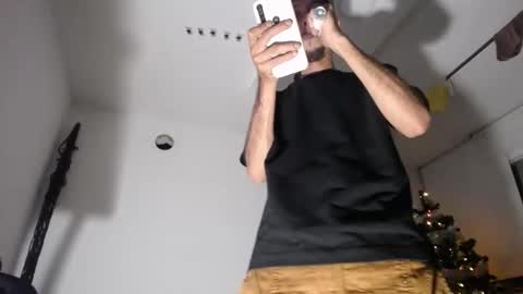 Snapshot of tommy_c0rtez chatting on 12-25-24, 12:05 Thomas online show from 12-25-24, 12:05