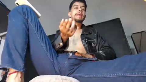 Snapshot of tommy_c0rtez chatting on 02-10-25, 11:55 Thomas online show from 02-10-25, 11:55