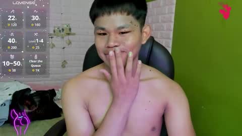 Tommy online show from 11-22-25, 04:06