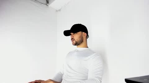 tommy_sccott online show from 10-31-25, 10:33