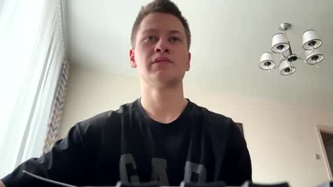 Snapshot of tommy_shak chatting on 02-20-25, 09:00 Tommy Shak online show from 02-20-25, 09:00