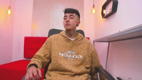 Snapshot of tommy_will chatting on 12-17-25, 03:12 tommy_will online show from 12-17-25, 03:12