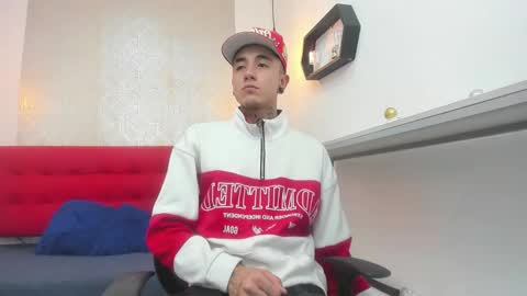 Snapshot of tommy_will chatting on 12-23-25, 03:48 tommy_will online show from 12-23-25, 03:48