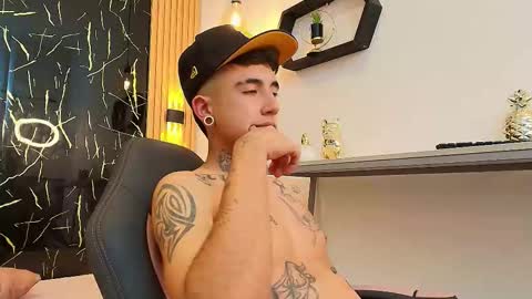 Snapshot of tommy_will chatting on 01-16-26, 04:27 tommy_will online show from 01-16-26, 04:27