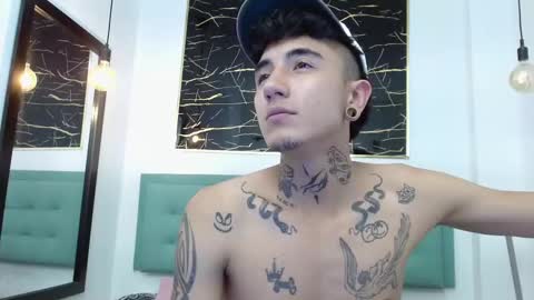 Snapshot of tommy_will chatting on 03-09-26, 03:43 tommy_will online show from 03-09-26, 03:43