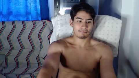 Snapshot of tommycutee21 chatting on 12-02-25, 01:17 tommycutee21 online show from 12-02-25, 01:17