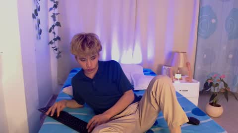 Tommy Foxboy online show from 12-29-24, 02:52