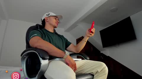 Instagram t garcia69 online show from 01-01-25, 04:07