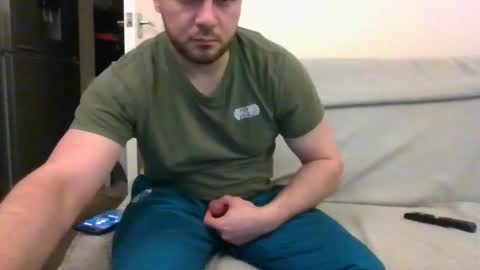 Snapshot of tommyy19901 chatting on 01-04-25, 05:37 tommyy19901 online show from 01-04-25, 05:37