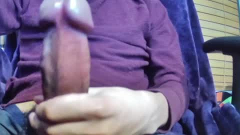 Snapshot of tomsara chatting on 04-12-26, 07:19 Moiici online show from 04-12-26, 07:19
