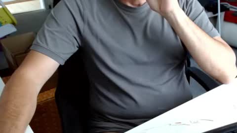 Tom online show from 06-10-26, 11:09