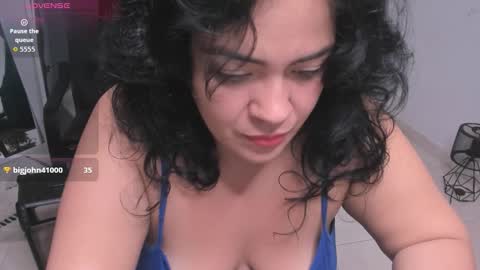 lady blue online show from 11-05-25, 10:48
