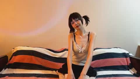 Snapshot of tonimechling chatting on 07-20-26, 11:23 Nana and Sara online show from 07-20-26, 11:23