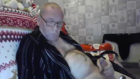 Snapshot of tony14712 chatting on 12-07-24, 11:34 tony14712 online show from 12-07-24, 11:34