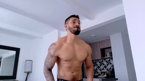 tony muscle1 online show from 11-28-25, 05:59