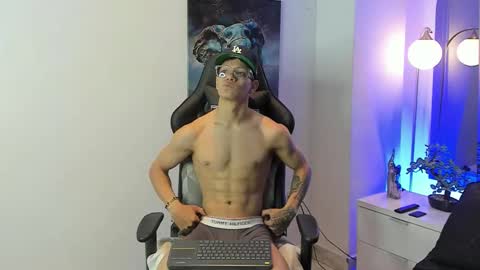 tony_petrov online show from 10-24-25, 04:53