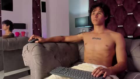 Snapshot of tonybenedetti chatting on 01-11-26, 08:14 Tony Benedetti online show from 01-11-26, 08:14