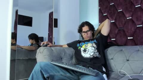 Snapshot of tonybenedetti chatting on 03-05-26, 08:16 Tony Benedetti online show from 03-05-26, 08:16