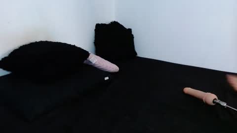 Snapshot of tonycollins_ chatting on 03-04-26, 12:16 Tony online show from 03-04-26, 12:16