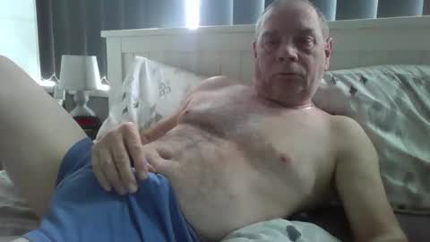 Snapshot of tonygib1962 chatting on 04-18-26, 11:25 tonygib1962 online show from 04-18-26, 11:25