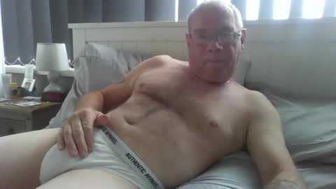 Snapshot of tonygib1962 chatting on 04-28-26, 07:35 tonygib1962 online show from 04-28-26, 07:35