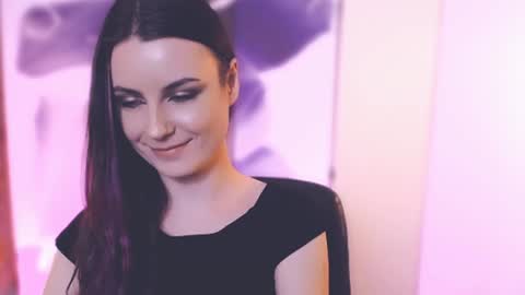 Snapshot of too_beautiful chatting on 01-23-25, 05:10 Elizabeth online show from 01-23-25, 05:10