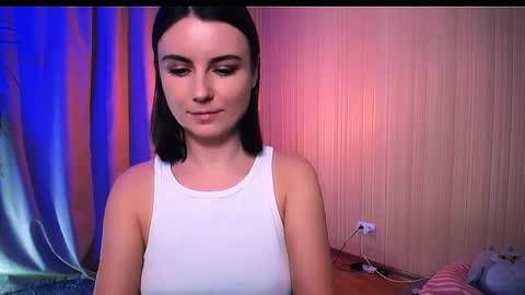 Snapshot of too_beautiful chatting on 12-18-25, 04:02 Elizabeth online show from 12-18-25, 04:02