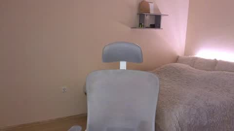 toohornyserj online show from 04-18-26, 08:20