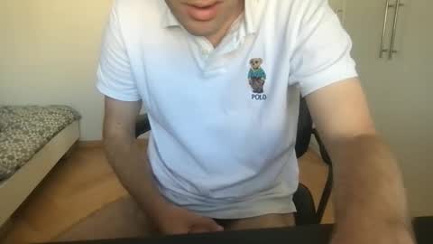 Snapshot of toohottobetrue21 chatting on 09-19-25, 06:37 Max online show from 09-19-25, 06:37