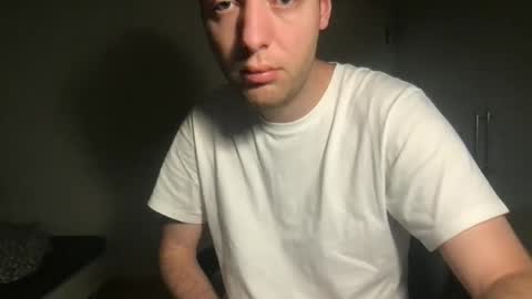 Snapshot of toohottobetrue21 chatting on 10-09-25, 04:54 Max online show from 10-09-25, 04:54