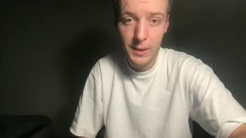 Snapshot of toohottobetrue21 chatting on 10-09-25, 05:11 Max online show from 10-09-25, 05:11