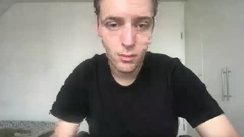 Snapshot of toohottobetrue21 chatting on 10-31-25, 09:10 Max online show from 10-31-25, 09:10