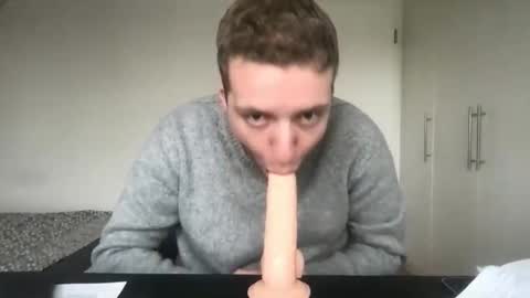 Snapshot of toohottobetrue21 chatting on 02-04-26, 10:32 Max online show from 02-04-26, 10:32