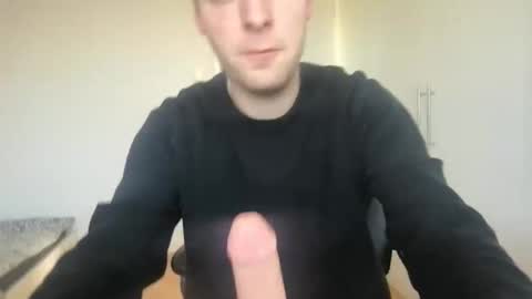 Snapshot of toohottobetrue21 chatting on 02-27-26, 01:33 Max online show from 02-27-26, 01:33