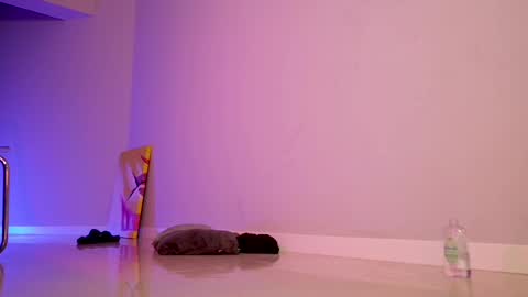 Snapshot of toomuch_wet_ chatting on 02-26-25, 05:39 Come find me on Fansly online show from 02-26-25, 05:39