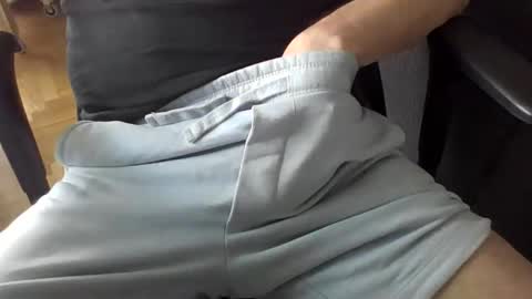 tooooom000 online show from 05-19-26, 08:42