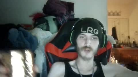 Snapshot of tootall803 chatting on 02-28-25, 03:04 TooTall803 online show from 02-28-25, 03:04