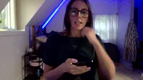 Snapshot of tootsiefoote001 chatting on 05-06-26, 12:08 tootsiefoote001 online show from 05-06-26, 12:08