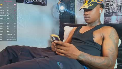Snapshot of toower_ chatting on 05-12-26, 04:20 T O W E R online show from 05-12-26, 04:20