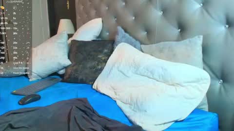 Snapshot of toower_ chatting on 06-20-26, 09:23 T O W E R online show from 06-20-26, 09:23