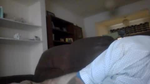 Snapshot of topfoxs30 chatting on 10-20-25, 03:56 topfoxs30 online show from 10-20-25, 03:56