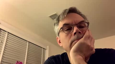 Snapshot of topspin69 chatting on 10-25-25, 04:31 topspin69 online show from 10-25-25, 04:31