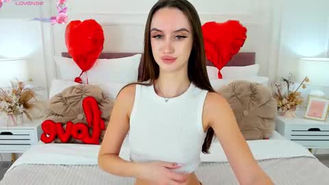 Snapshot of torisonn chatting on 02-16-26, 01:18 Tori online show from 02-16-26, 01:18