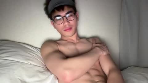 Snapshot of toshikaro0 chatting on 03-03-25, 04:24 Karo online show from 03-03-25, 04:24