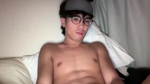 Snapshot of toshikaro0 chatting on 11-15-25, 03:08 Karo online show from 11-15-25, 03:08