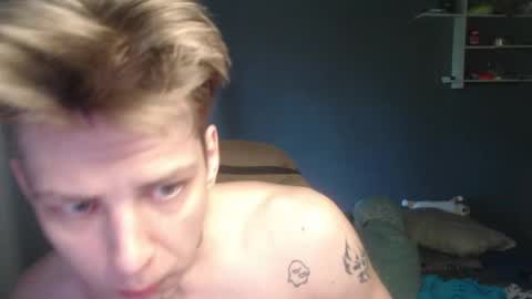 Snapshot of tosssska20 chatting on 05-25-26, 12:44 Toshka online show from 05-25-26, 12:44