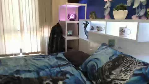 Milly online show from 01-28-25, 12:05